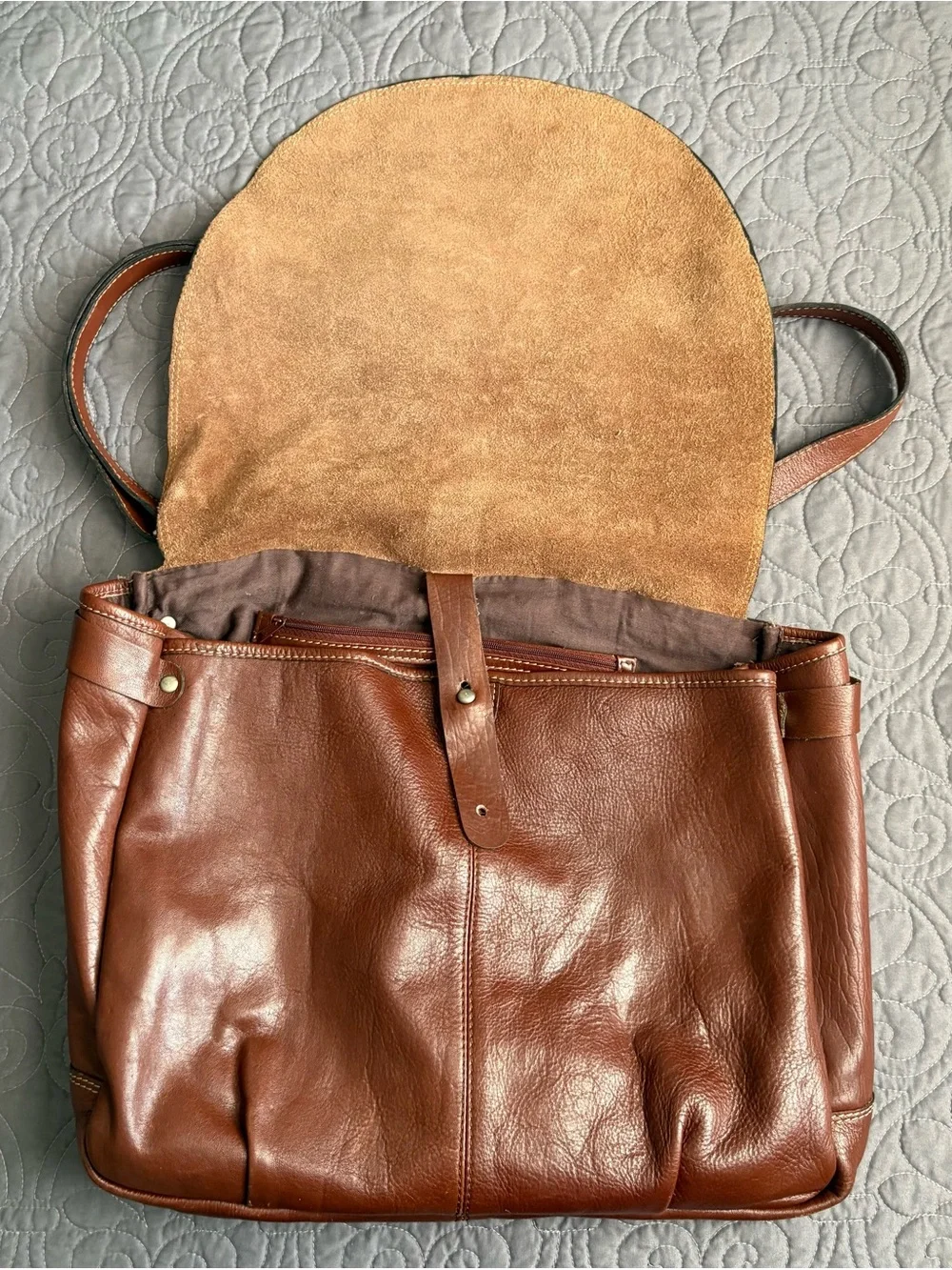 J.Peterman”Counterfeit“ Messenger Bag by East West.